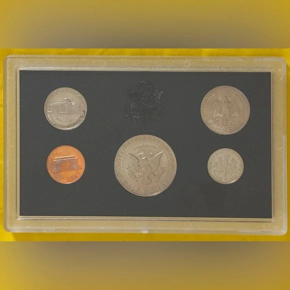 1983-S US Mint Proof Sets, 5 Coins. Original Gov't Packaging in Hard Plastic. - Picture 2 of 3